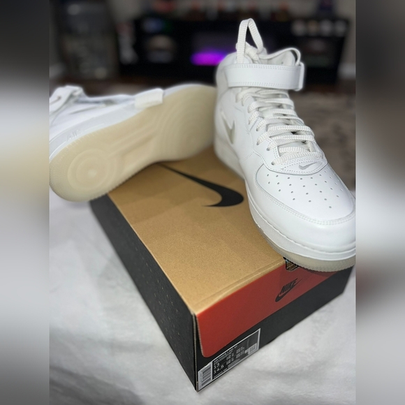 Nike UPTOWNS Air Force 1 Mid 07 Sneakers- Men's Size 13  NIB - Picture 6 of 8